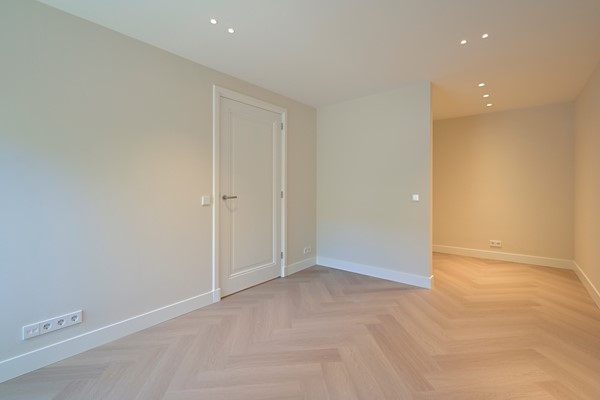 Medium property photo - Laan van Meerdervoort 37A, 2517 AD Den Haag